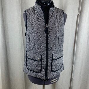 Croft & Barrow Black and White Quilted Vest with Diamond Stitching